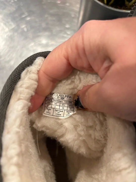 Koolaburra by Ugg Uggs Grey Suede Boots Size 8 Cozy Warm Cottagecore Y2K - Picture 7 of 8